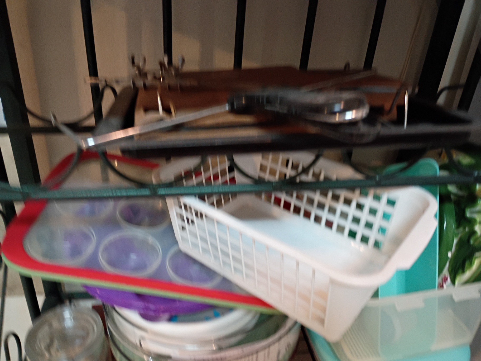 Assorted Plastic Food Storage Containers and Kitchenware - image 5 of 6