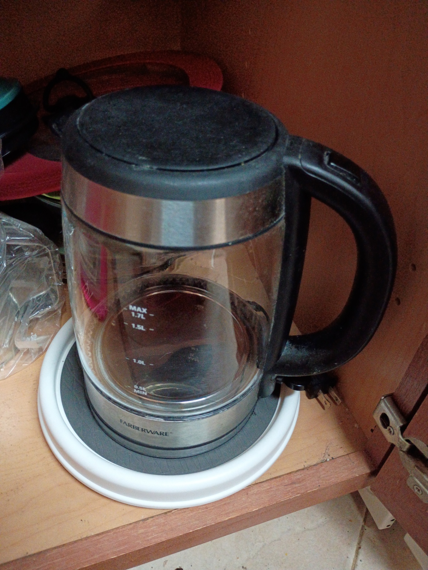 Assorted Kitchen Cookware, Utensils, and Small Appliances - image 8 of 9
