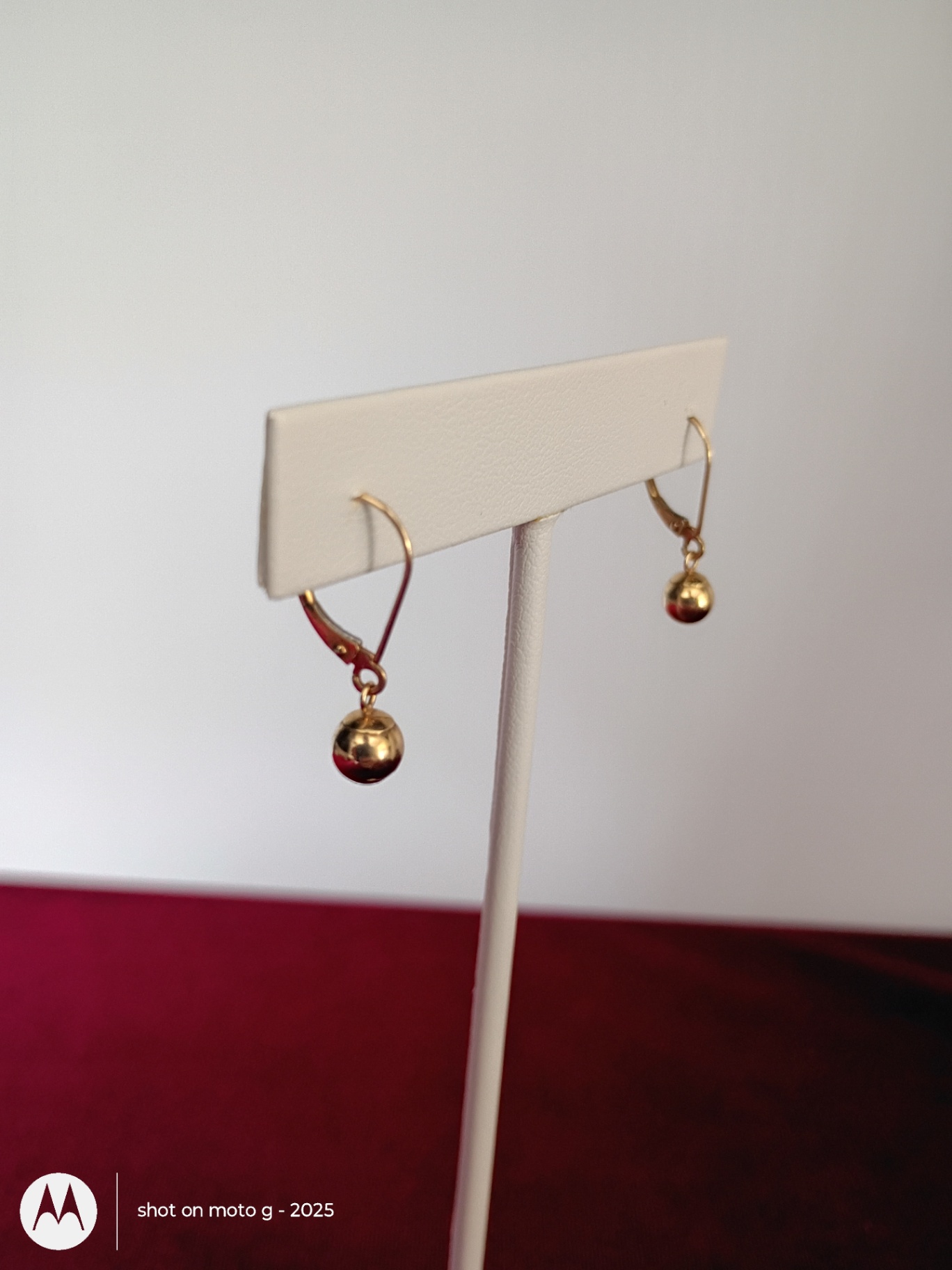 14K Gold Concave Hoop Earrings - image 3 of 4
