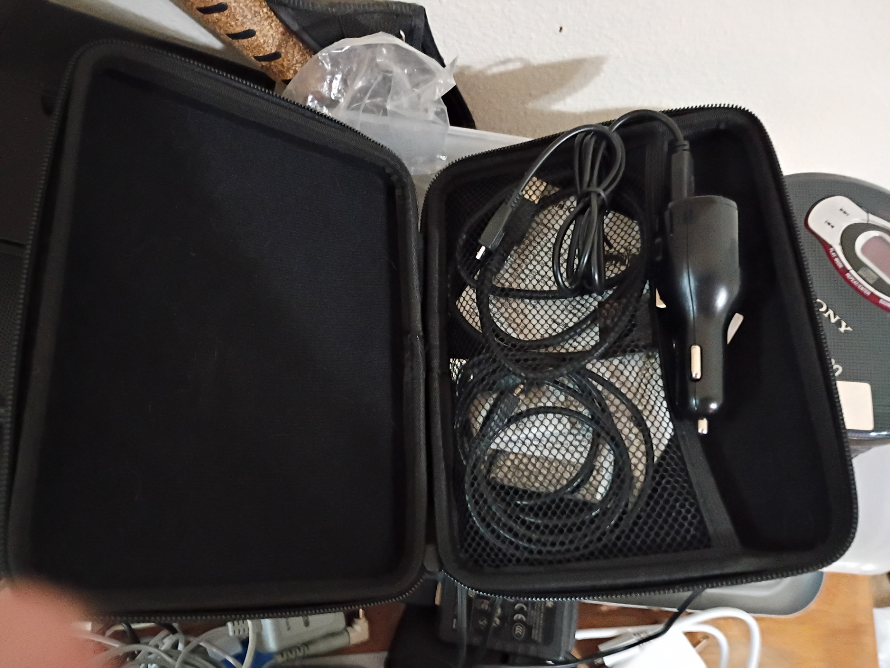 Assorted Audio Electronics and Accessories - image 7 of 12