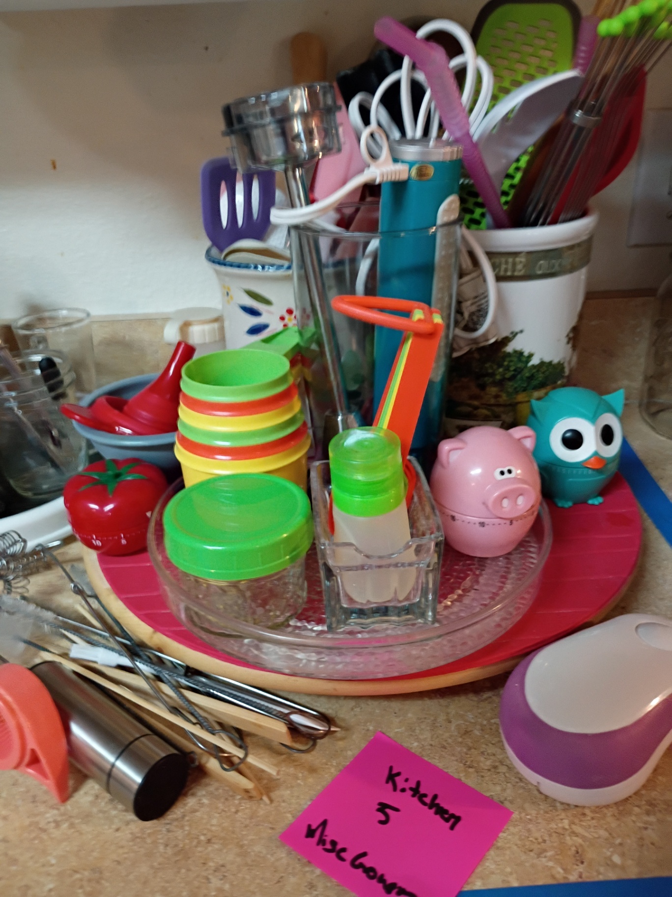 Assorted Kitchen Utensils and Gadgets - image 1 of 9