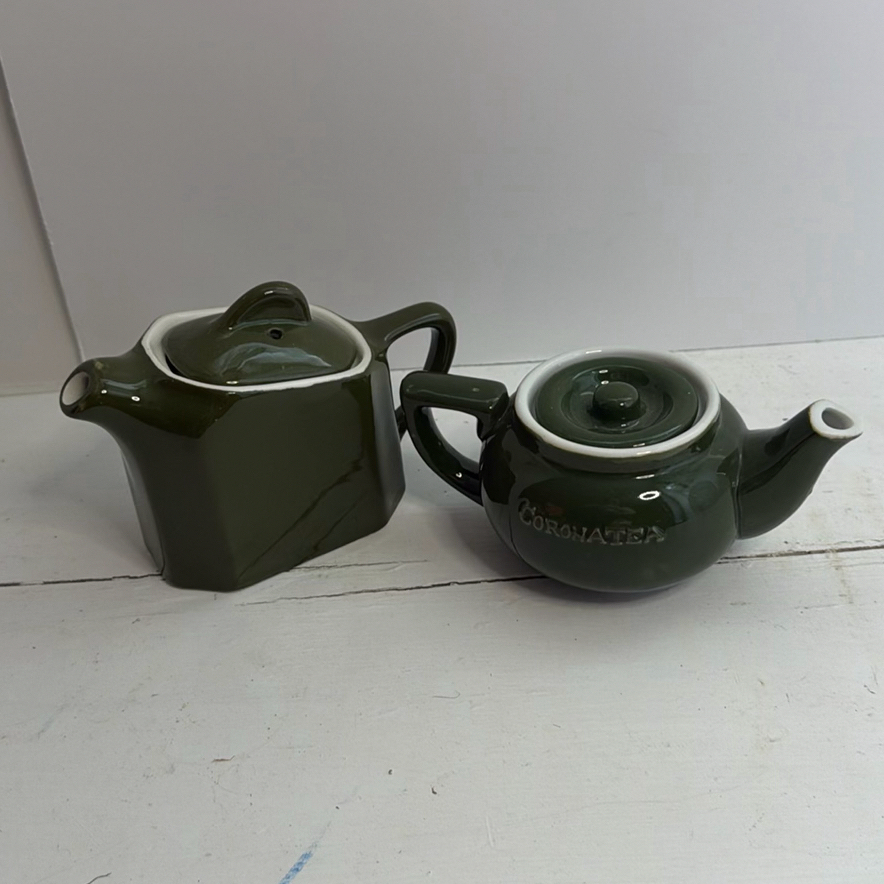 Vintage Ceramic Tea Pots Coronatea - image 1 of 3