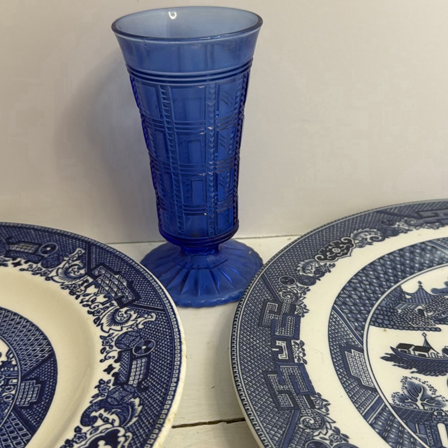 Blue and White Willow Pattern Dish Lot w/ Blue Glass - image 4 of 7