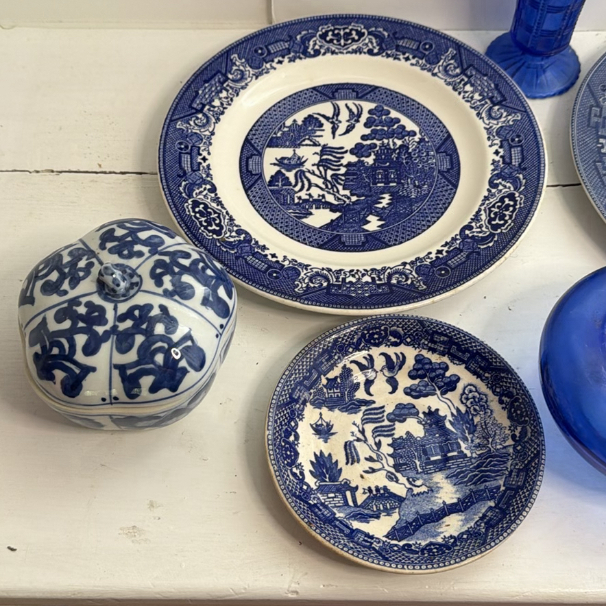 Blue and White Willow Pattern Dish Lot w/ Blue Glass - image 2 of 7