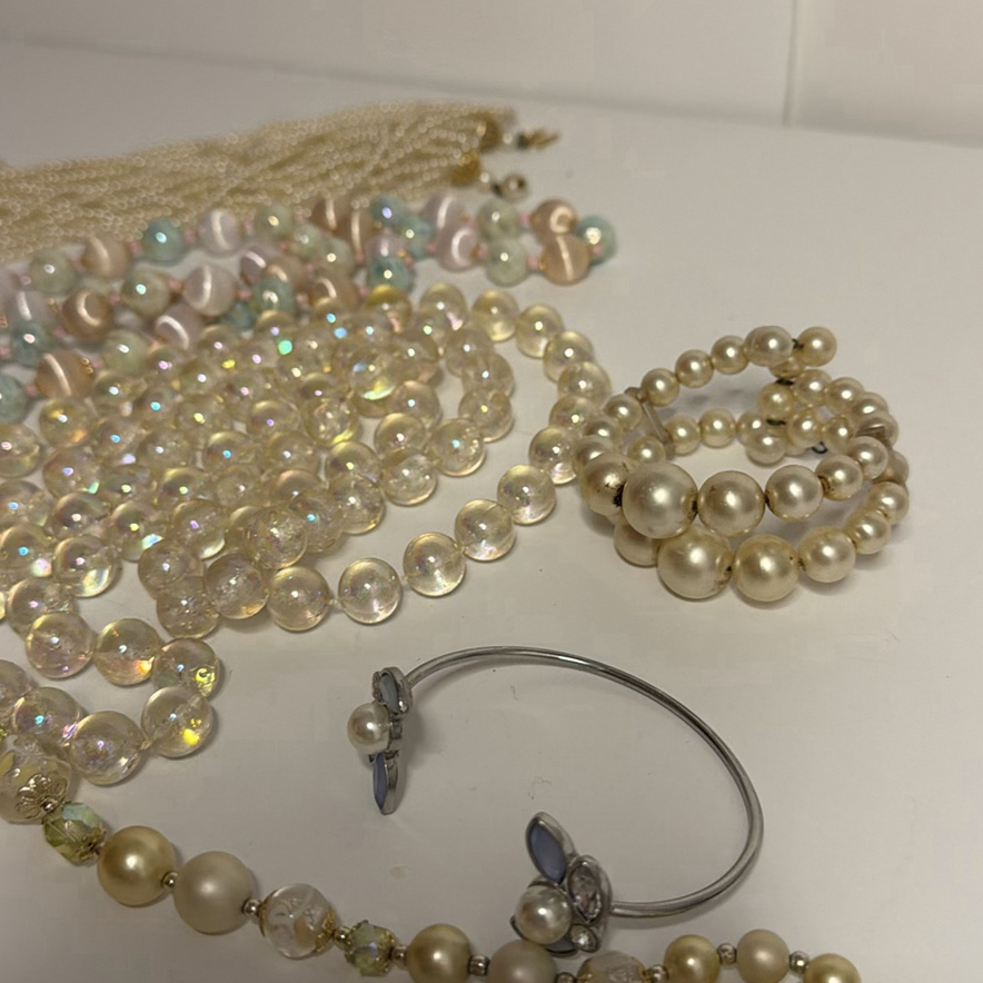 Beaded and Faux Pearl Vintage Jewelry - image 4 of 5