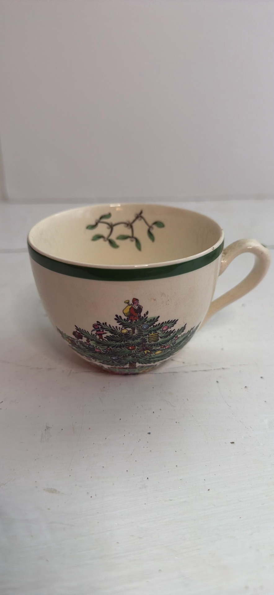 Christmas-themed ceramic mugs and plates including Spode - image 7 of 11