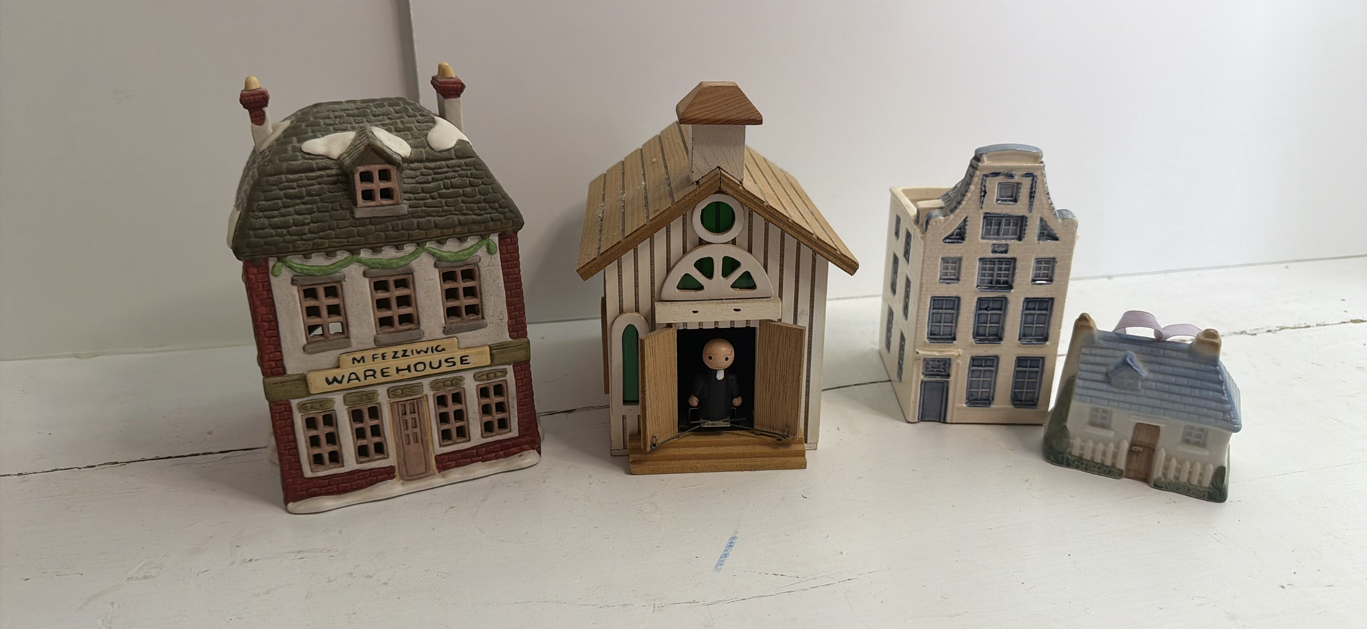 Miniature Ceramic House/Village Pieces - Including Dept 56 - image 1 of 3