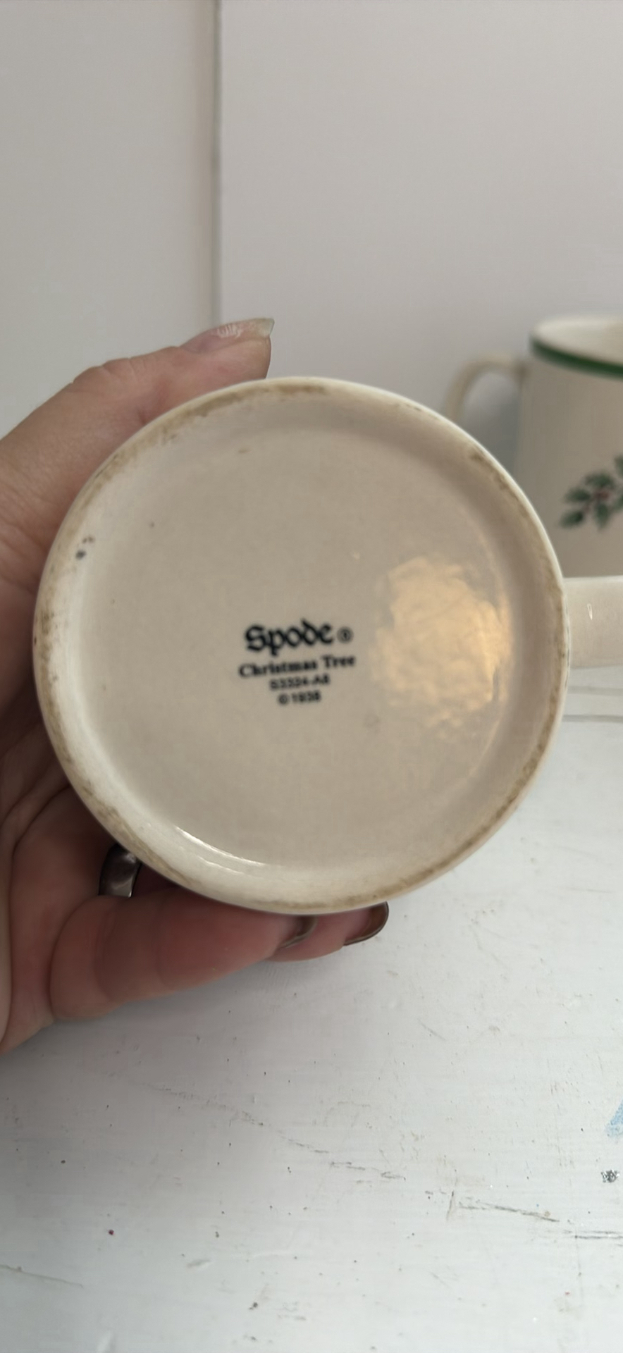 Christmas-themed ceramic mugs and plates including Spode - image 6 of 11