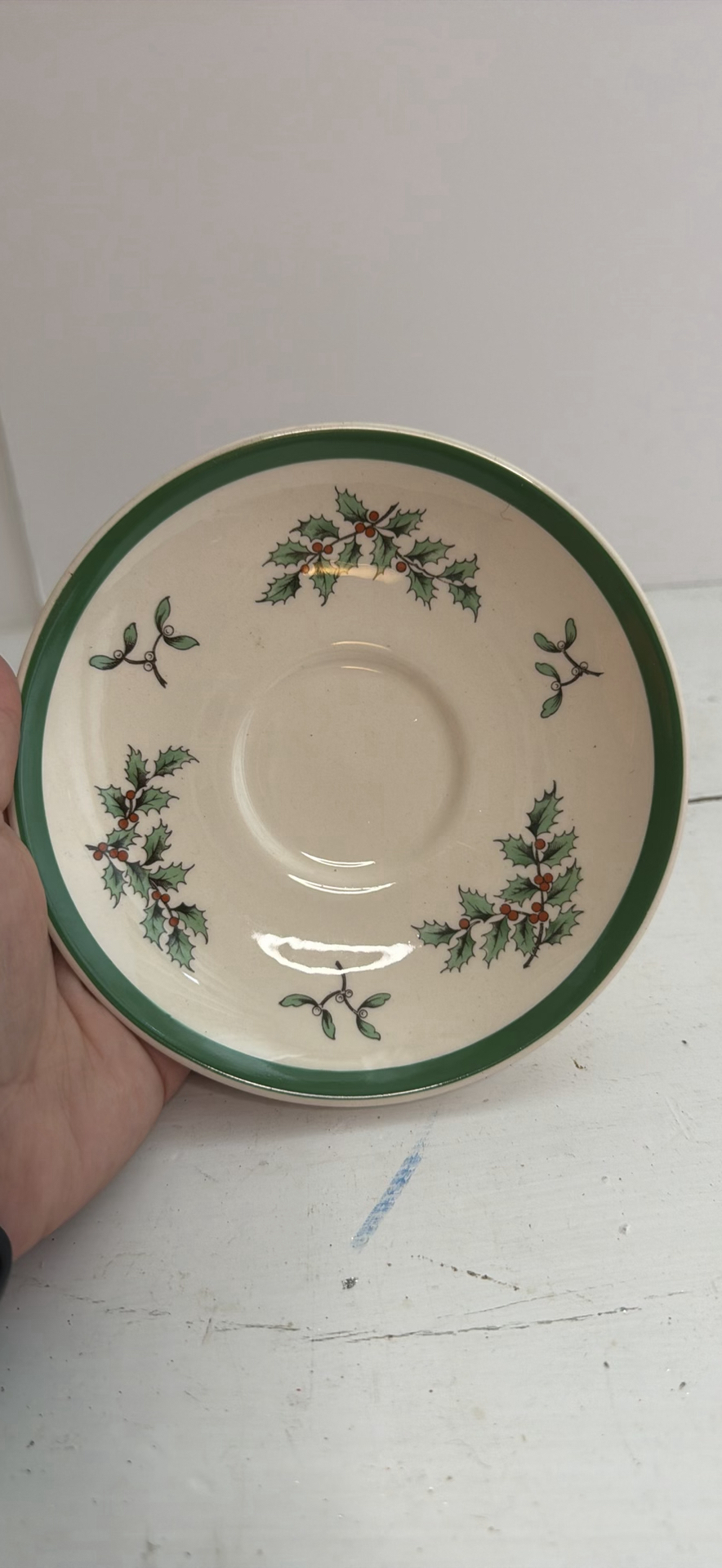Christmas-themed ceramic mugs and plates including Spode - image 10 of 11