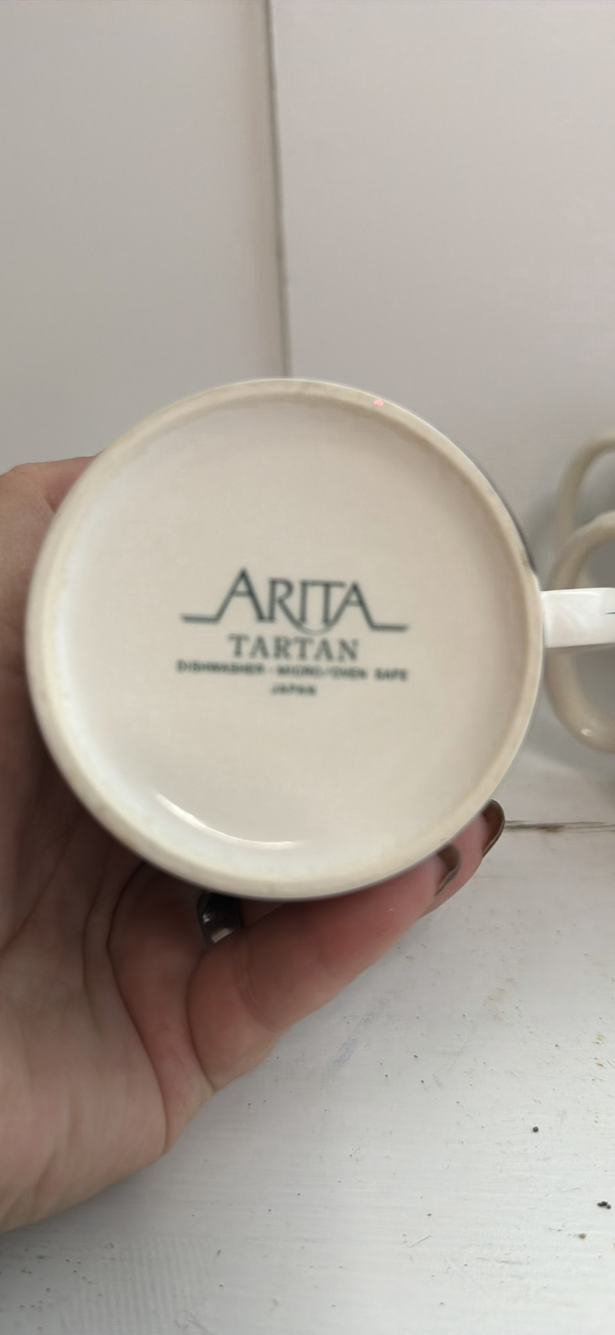 Christmas-themed ceramic mugs and plates including Spode - image 3 of 11