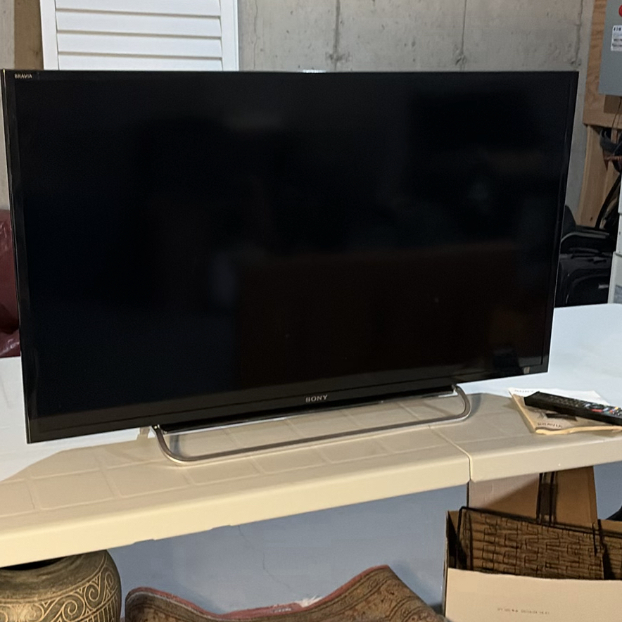 40” Sony BRAVIA Flat Screen Television - image 2 of 9