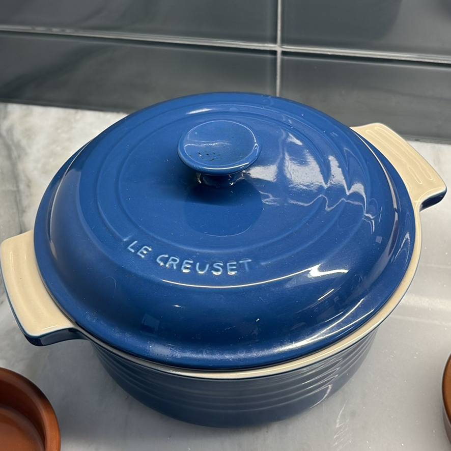 Le CREUSET Blue Covered Casserole Dish with Six Small Ramekins - image 2 of 9