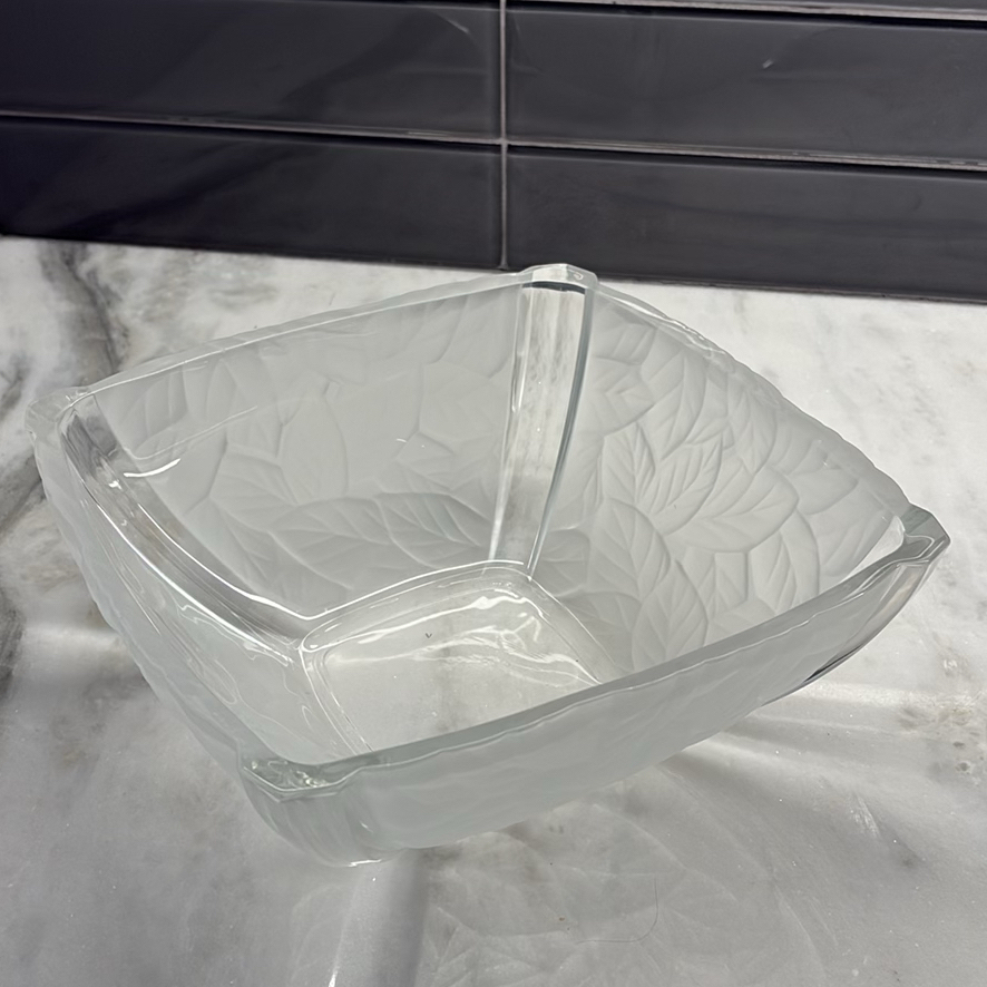 Clear Glass Leaf Pattern Bowls - image 9 of 12