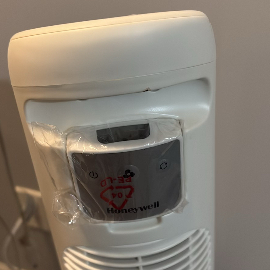 Comfort Zone Pedestal Fan and Honeywell QuietSet Tower Fan - image 7 of 12