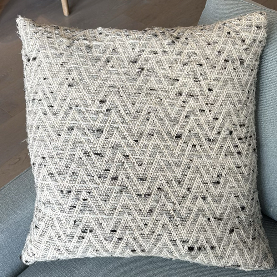 URBAN BARN Sectional Sofa - image 15 of 22