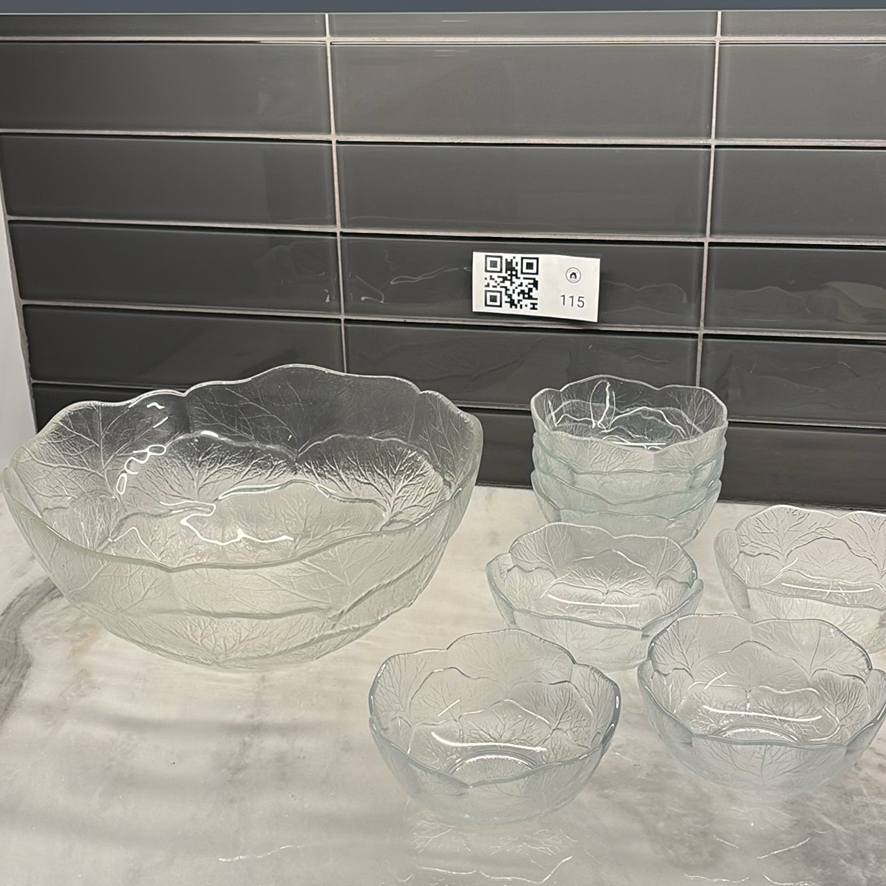 Clear Glass Leaf Pattern Bowls - image 1 of 12