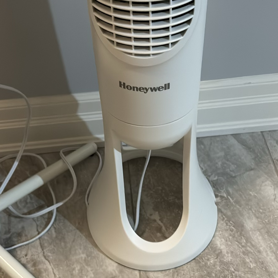 Comfort Zone Pedestal Fan and Honeywell QuietSet Tower Fan - image 6 of 12