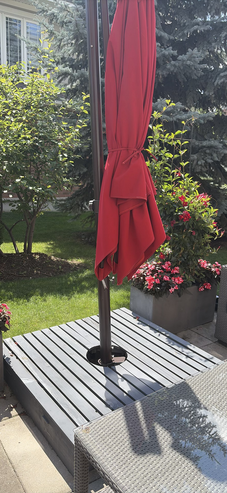 SIMPLY SHADE Cantilever Patio Umbrella 10’ - image 15 of 18