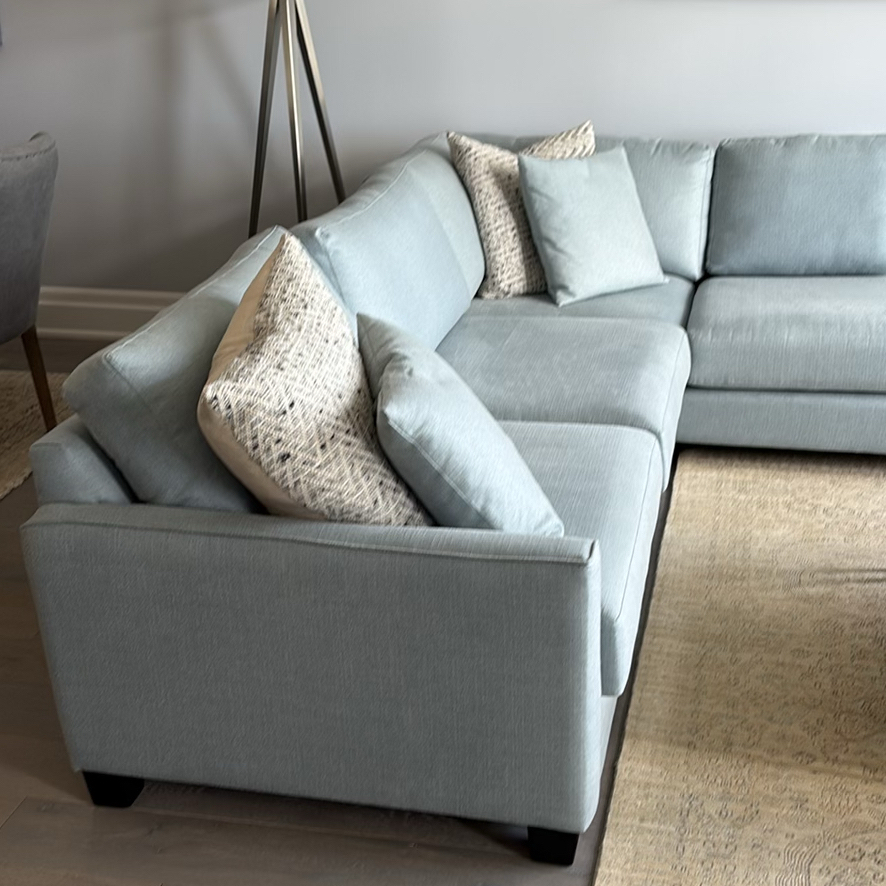 URBAN BARN Sectional Sofa - image 2 of 22