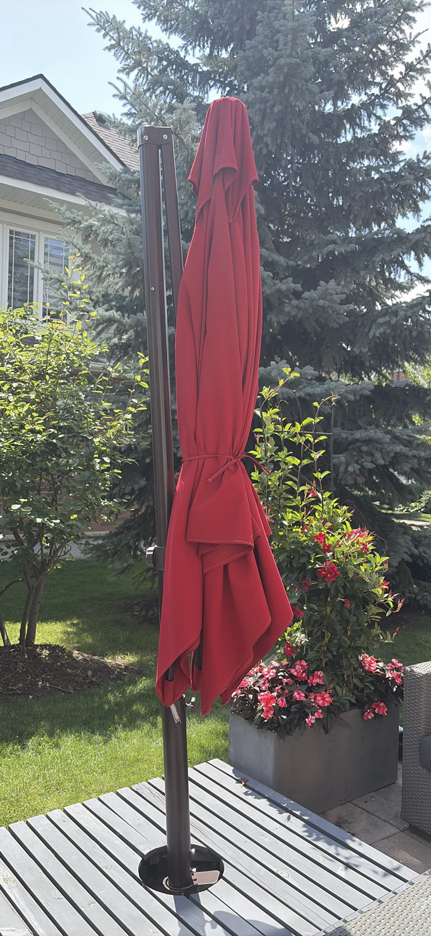 SIMPLY SHADE Cantilever Patio Umbrella 10’ - image 16 of 18