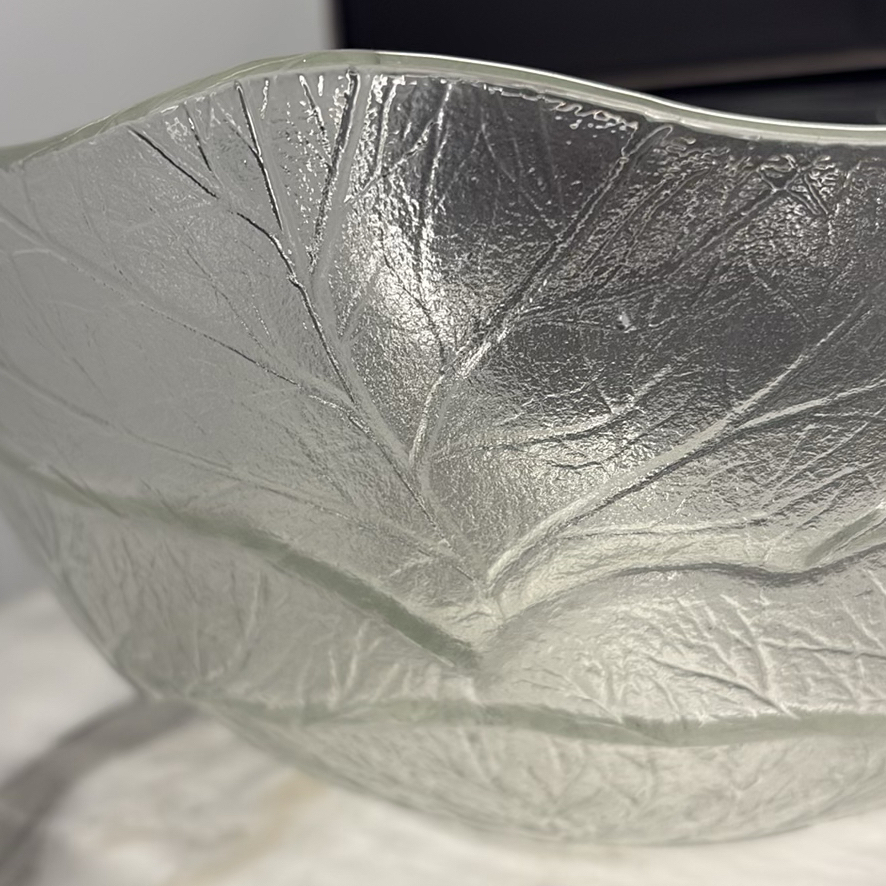 Clear Glass Leaf Pattern Bowls - image 8 of 12