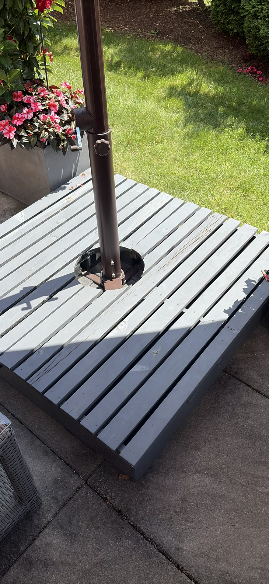 SIMPLY SHADE Cantilever Patio Umbrella 10’ - image 11 of 18