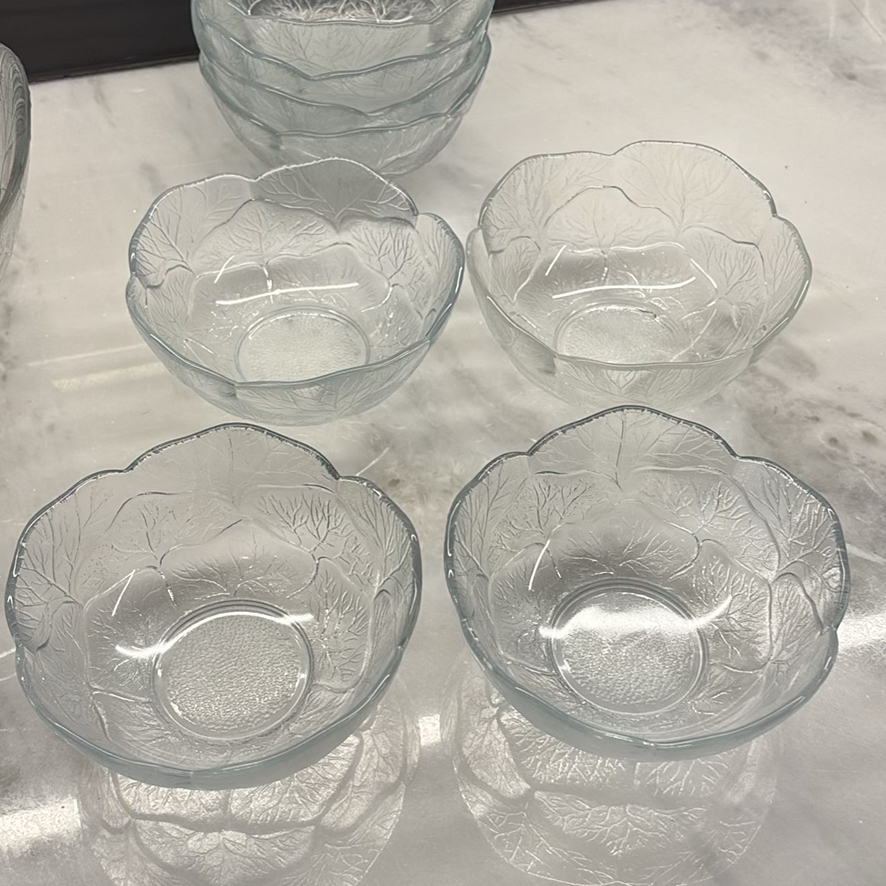 Clear Glass Leaf Pattern Bowls - image 6 of 12