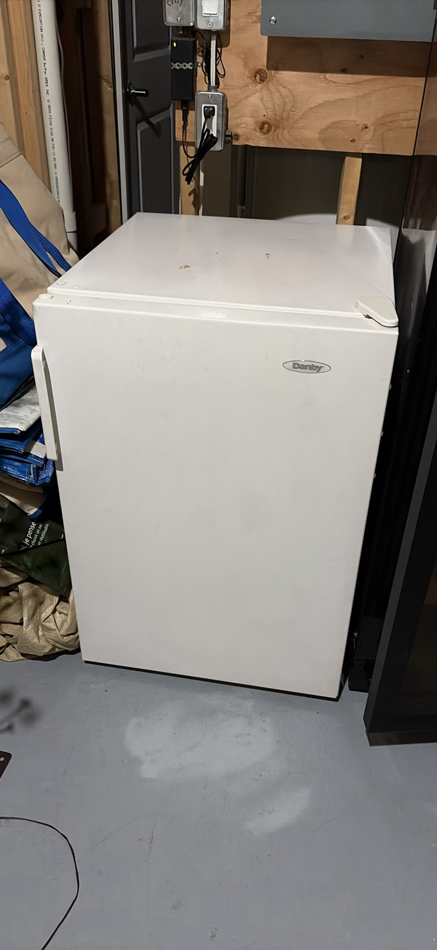 Danby Compact White Refrigerator - image 1 of 8