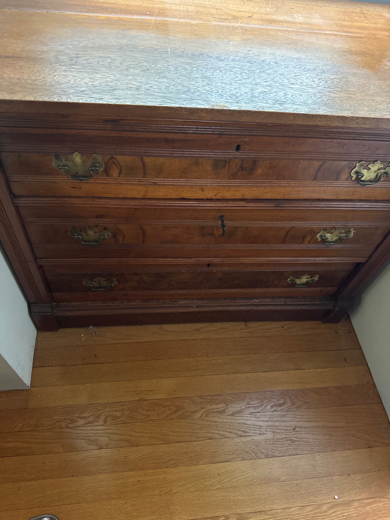 Four-drawer wooden dresser - image 2 of 3