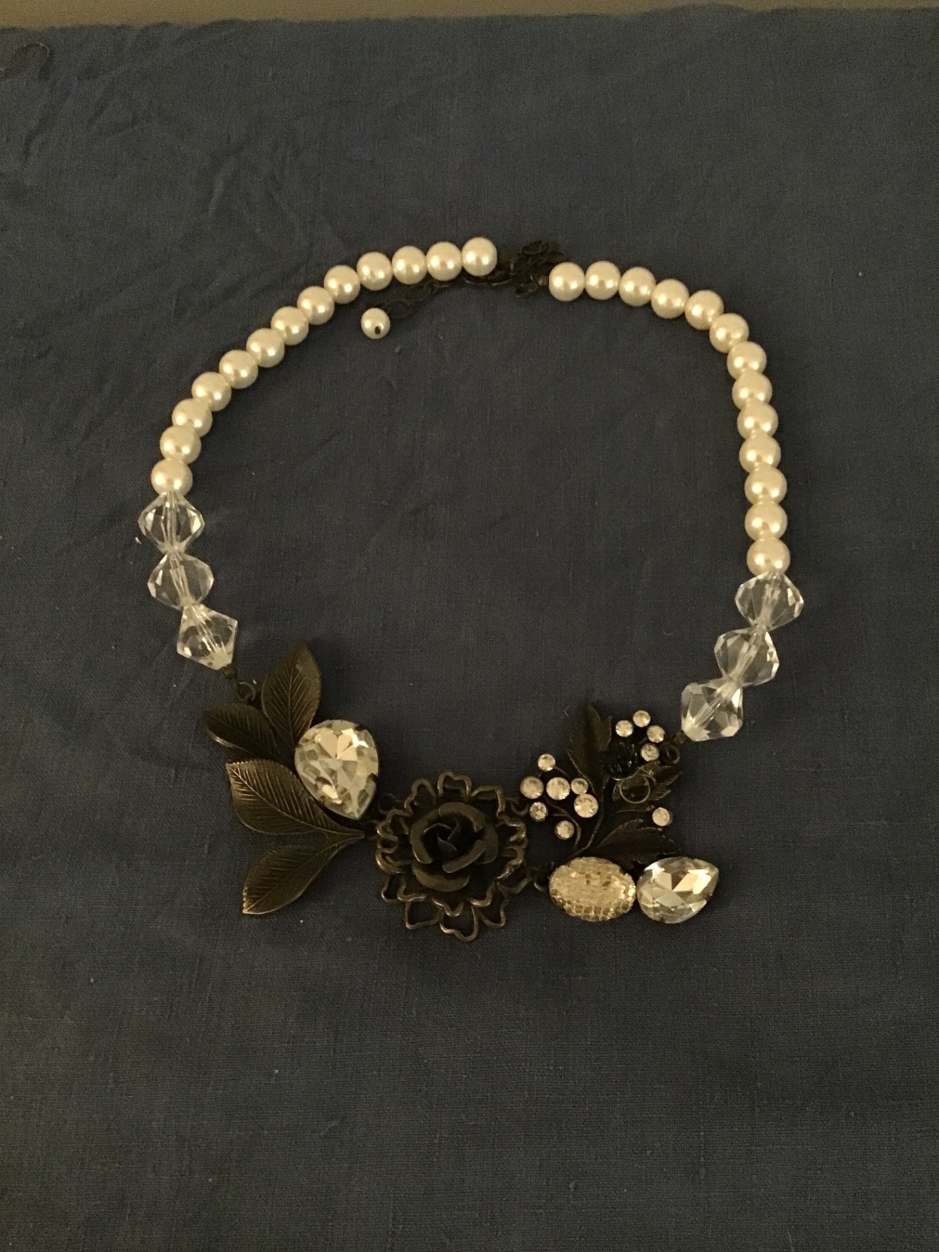 Statement  necklaces  - image 5 of 7
