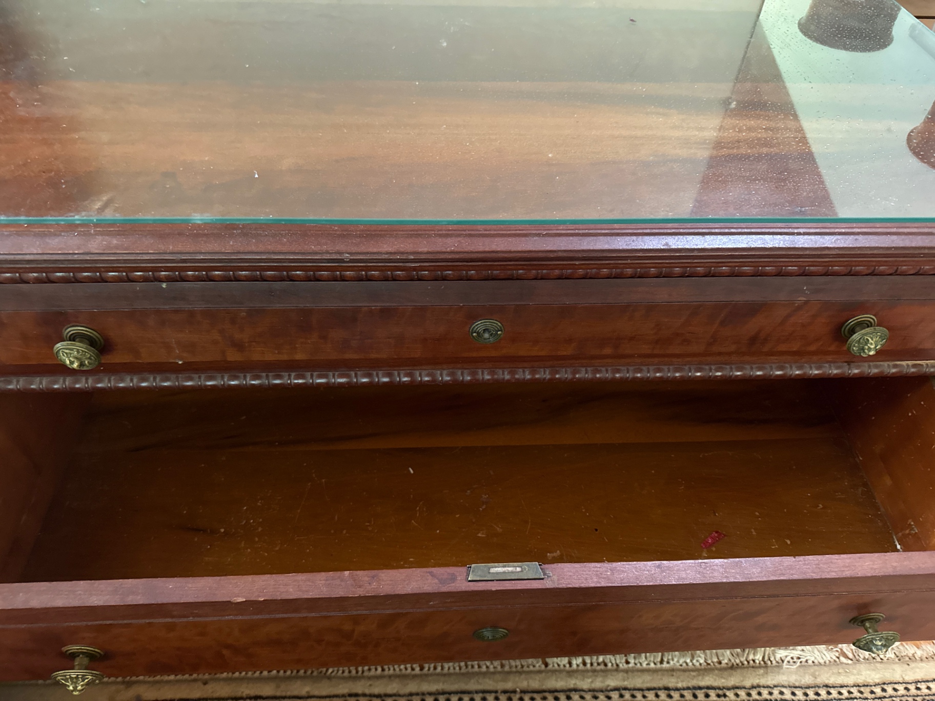 Antique wooden dresser with glass top - image 4 of 4