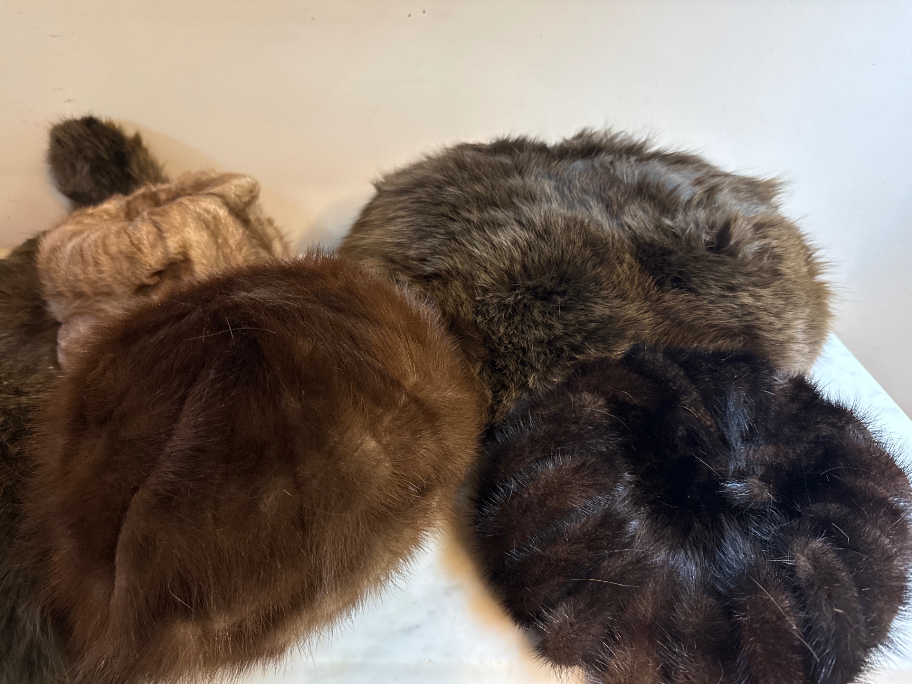 Assorted fur hats and stoles - image 3 of 4