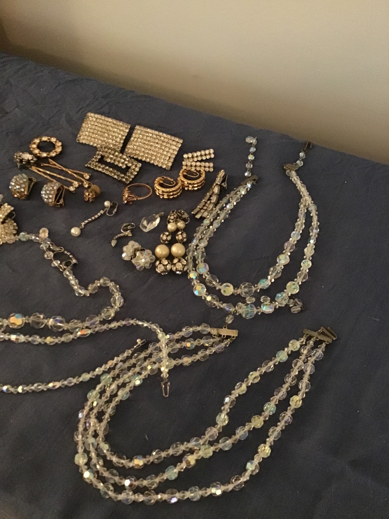 Assorted crystal jewelry - image 3 of 3