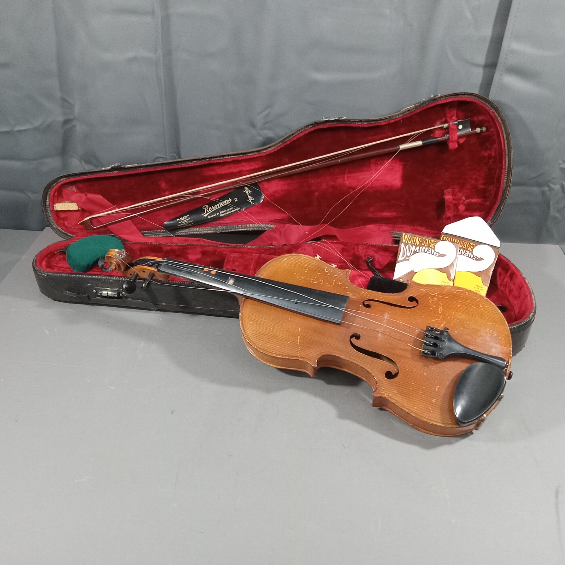 Vintage Musical Instruments - image 1 of 39