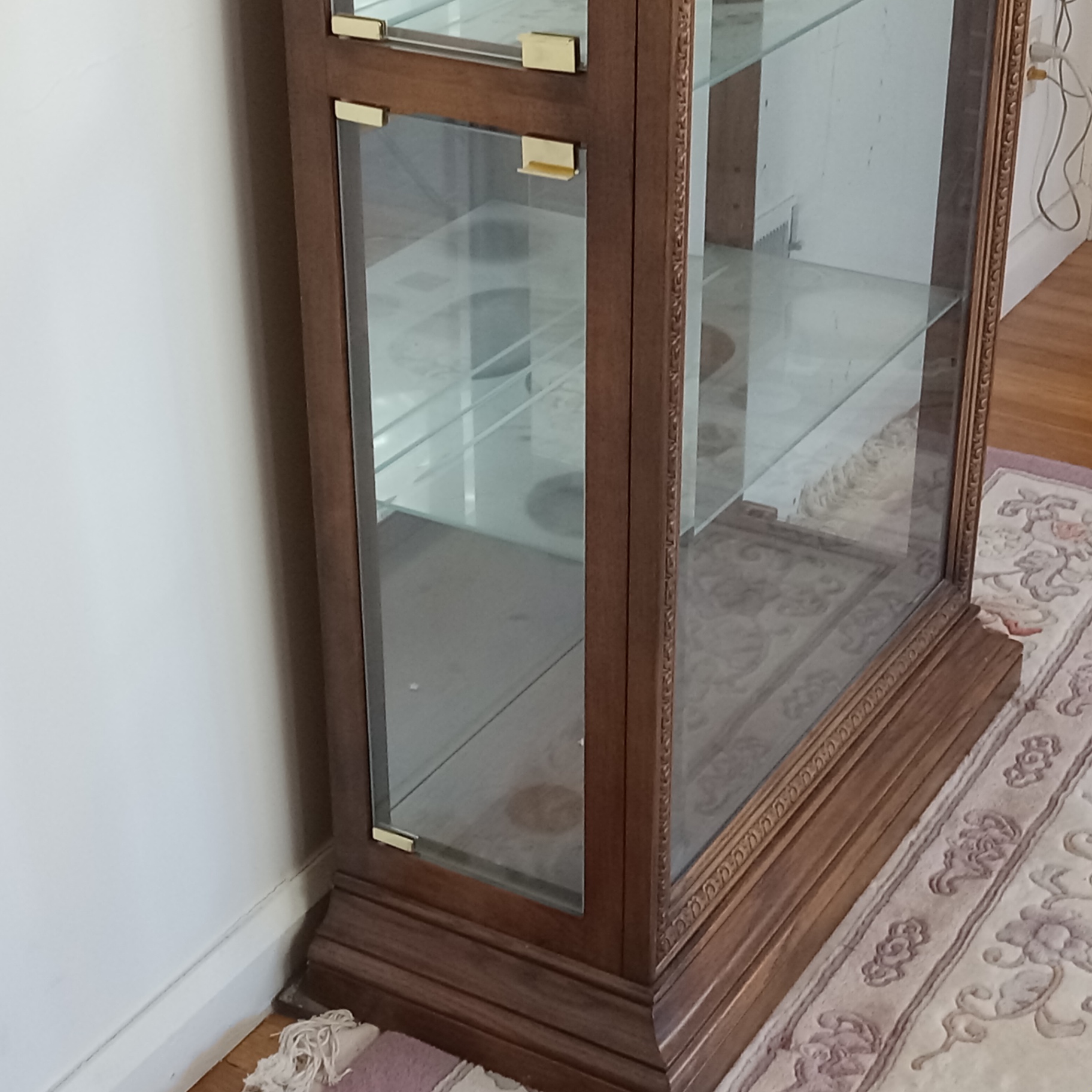 Vintage Display Cabinet - image 7 of 9