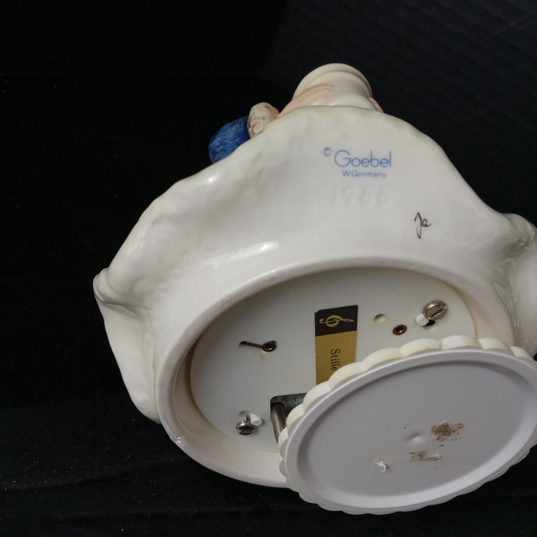 Vintage Goebel Angel Music Boxes - image 5 of 11