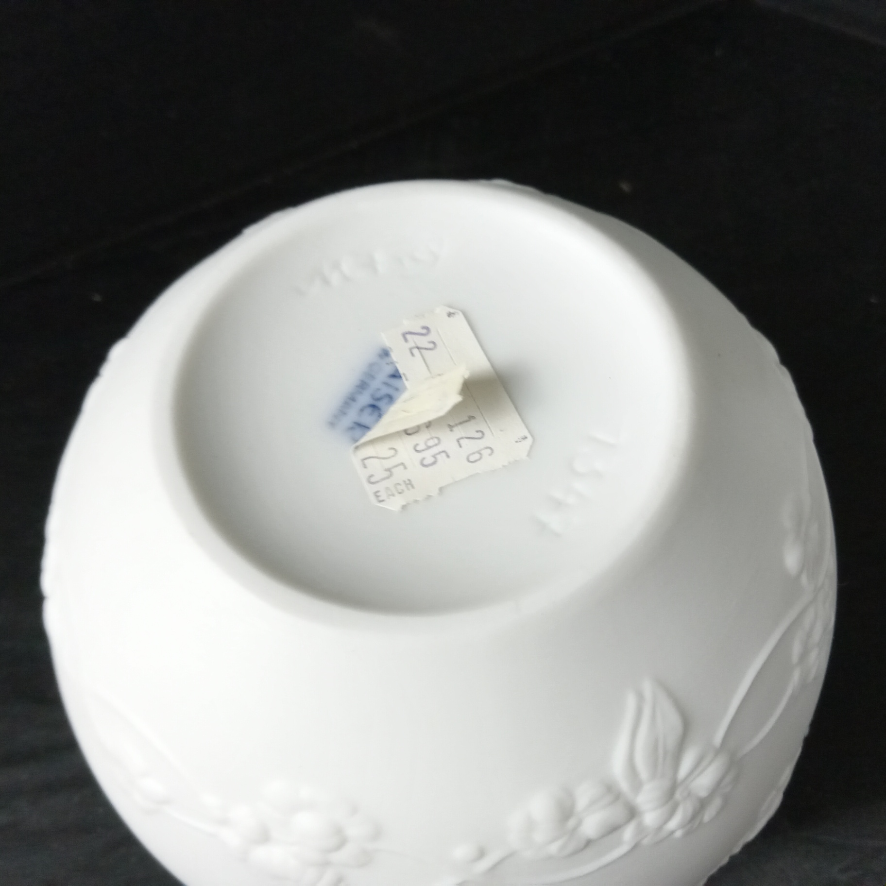 Kaiser Porzellan Vases - image 4 of 16