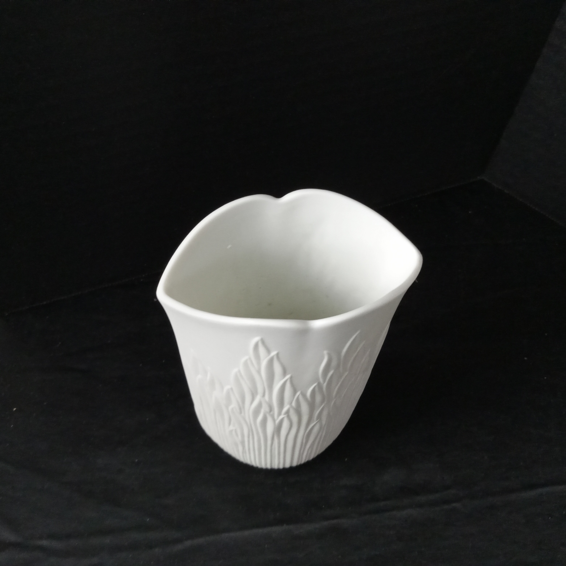 Kaiser Porzellan Vases - image 6 of 16