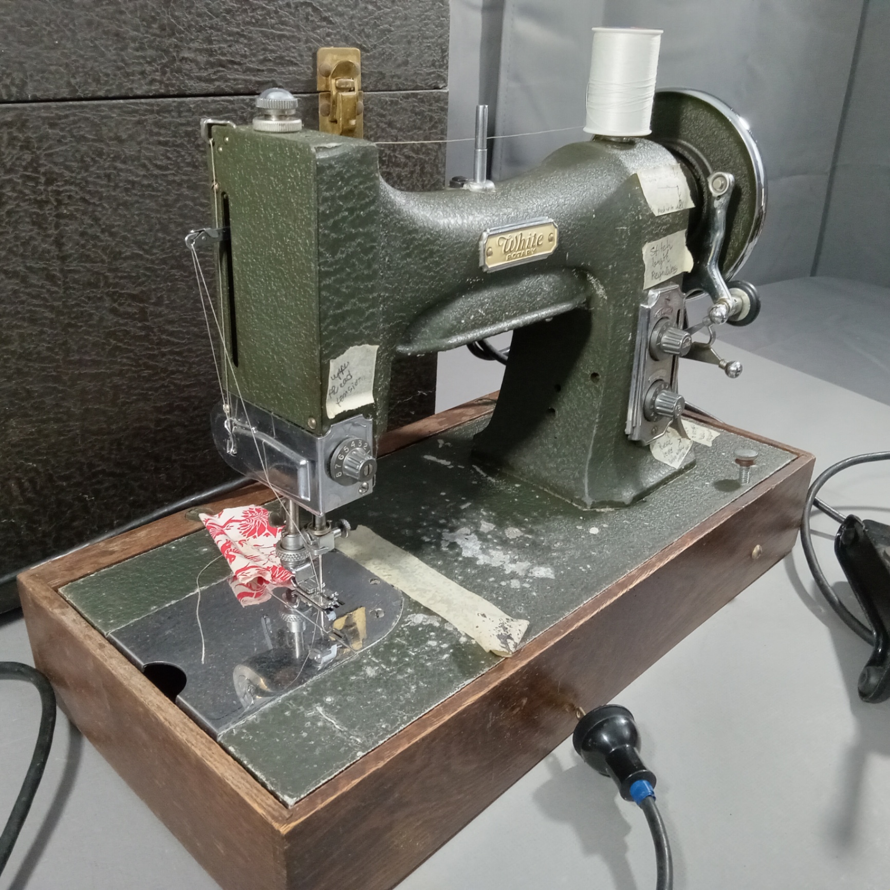 Vintage White Rotary Sewing Machine - image 4 of 16