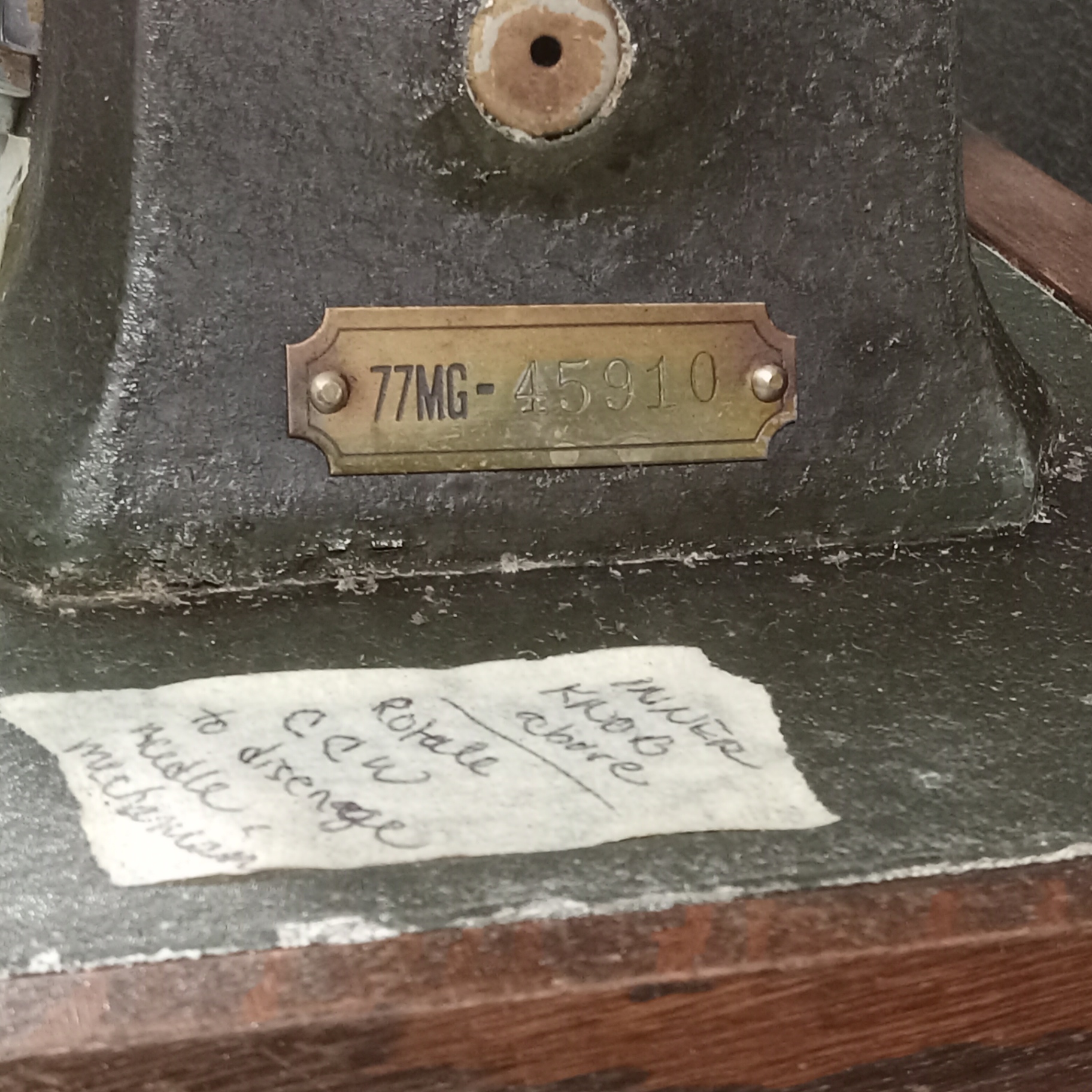 Vintage White Rotary Sewing Machine - image 5 of 16