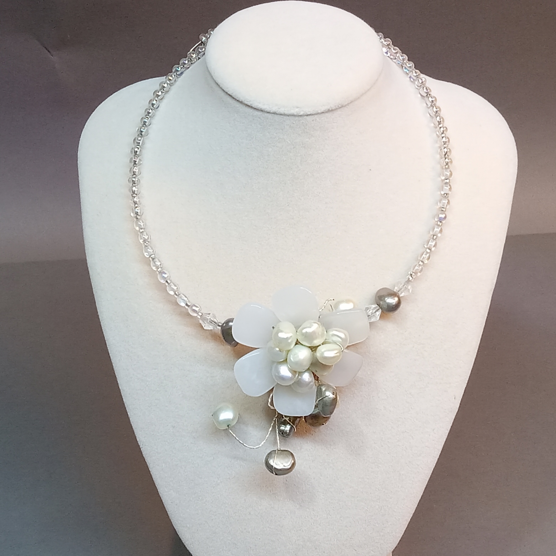 Hand Beaded Floral Jewelry - Pearls & Shells - image 14 of 16