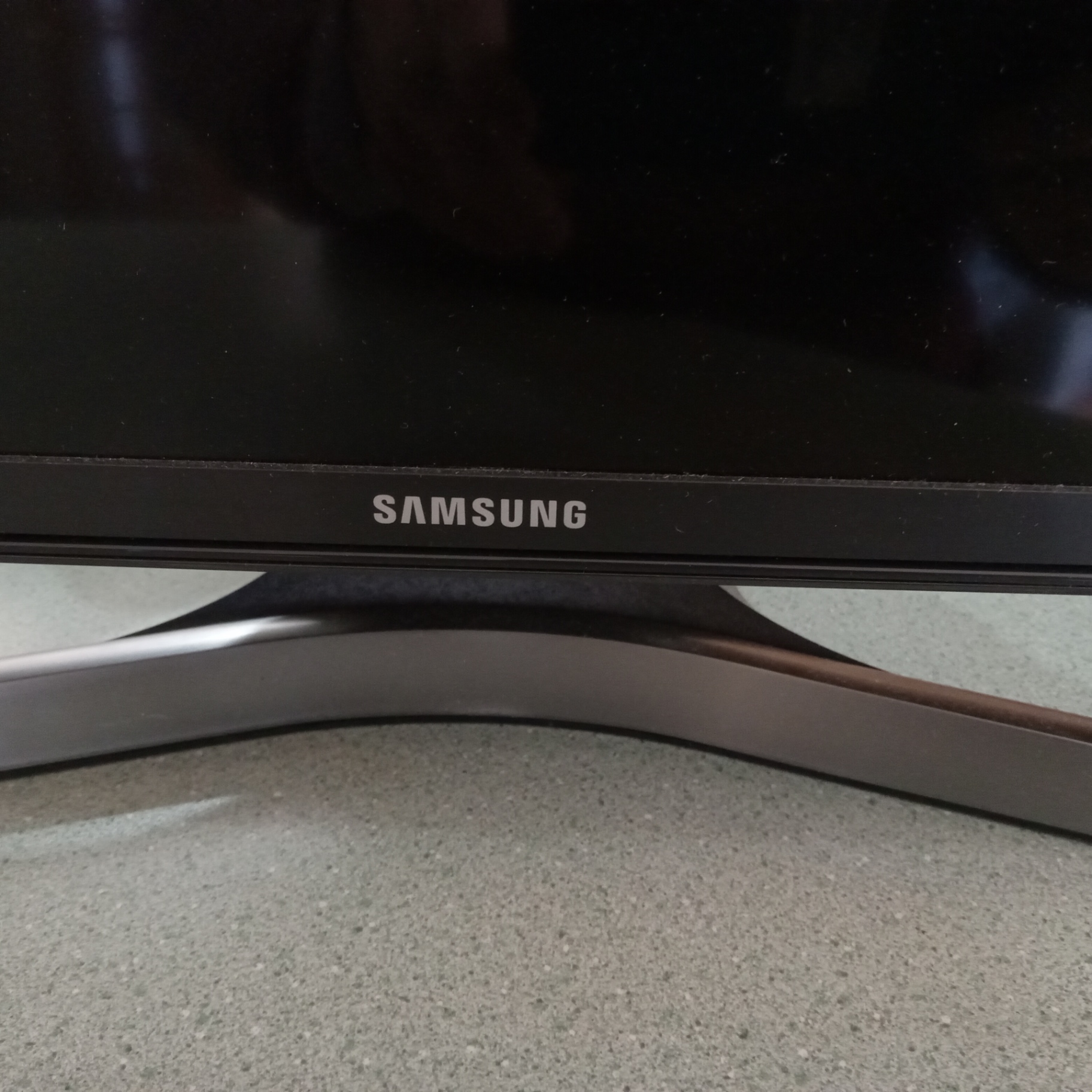 Samsung 40-inch 4K UHD Smart LED TV - image 3 of 5