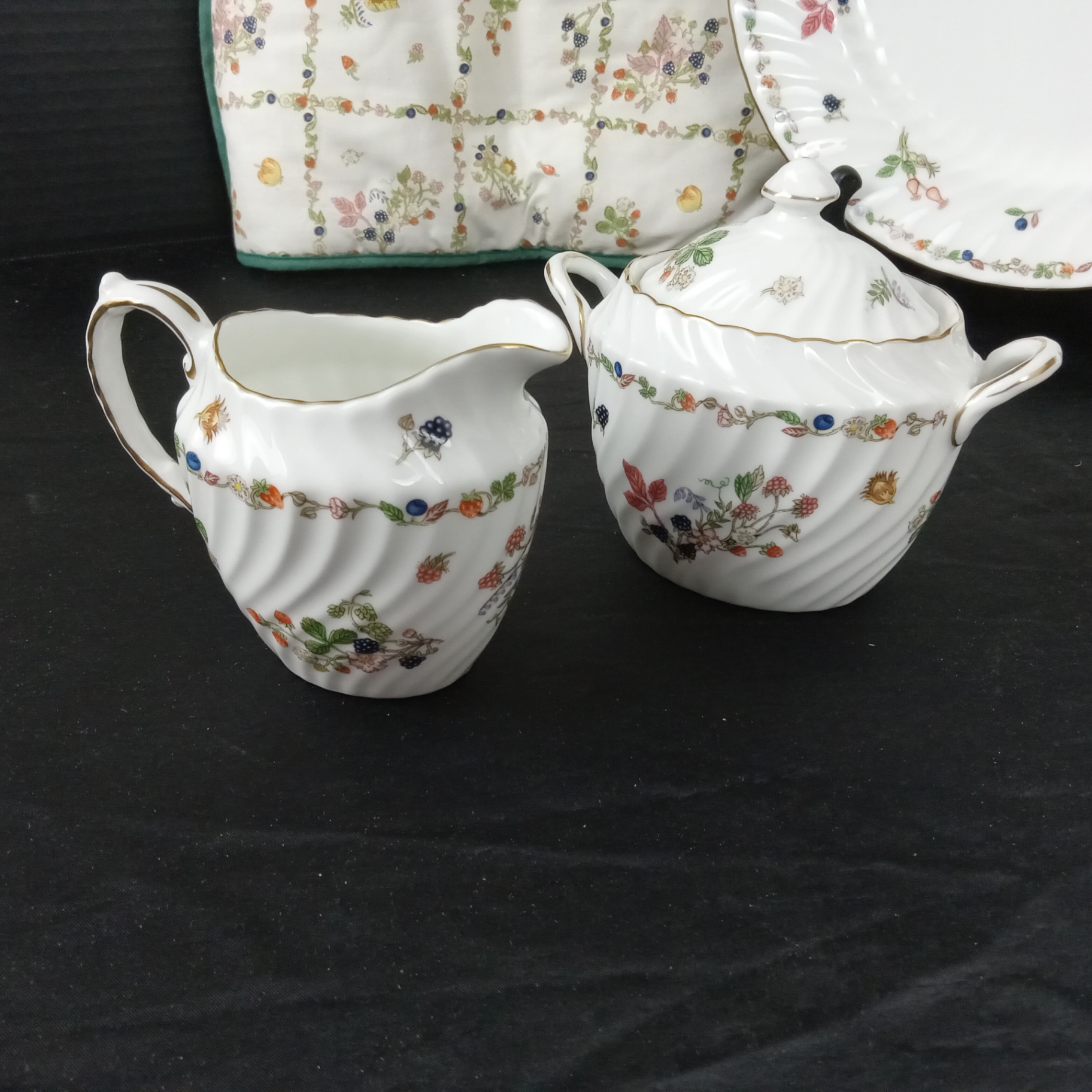 Aynsley China Somerset Blackberry Hostess Pieces - image 5 of 12