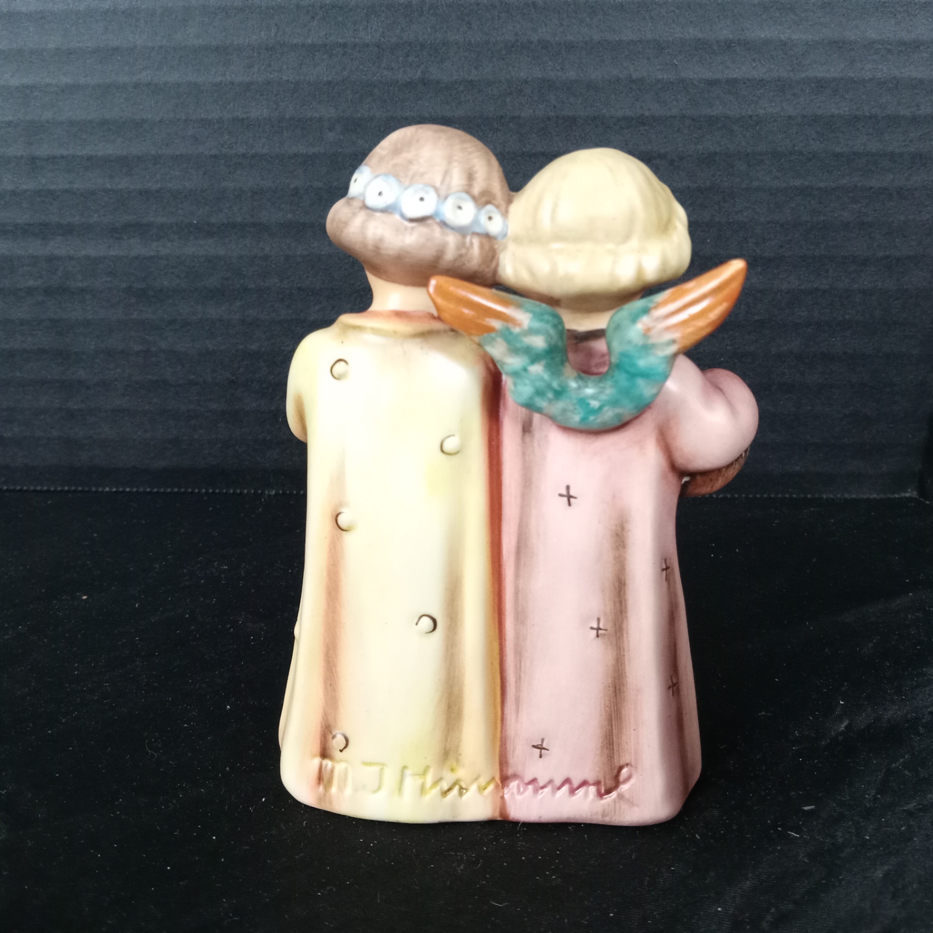 Hummel Figurines - image 14 of 16