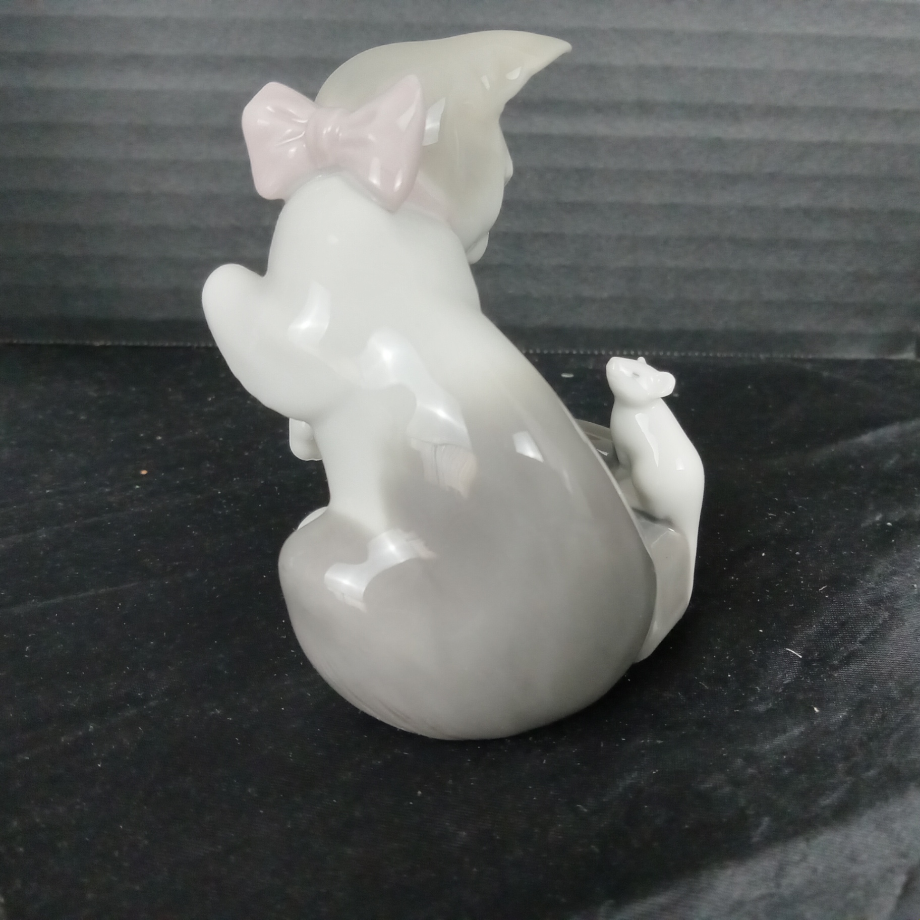 Lladro Girl w/Cat & Playful Kitten Figurines - image 3 of 12