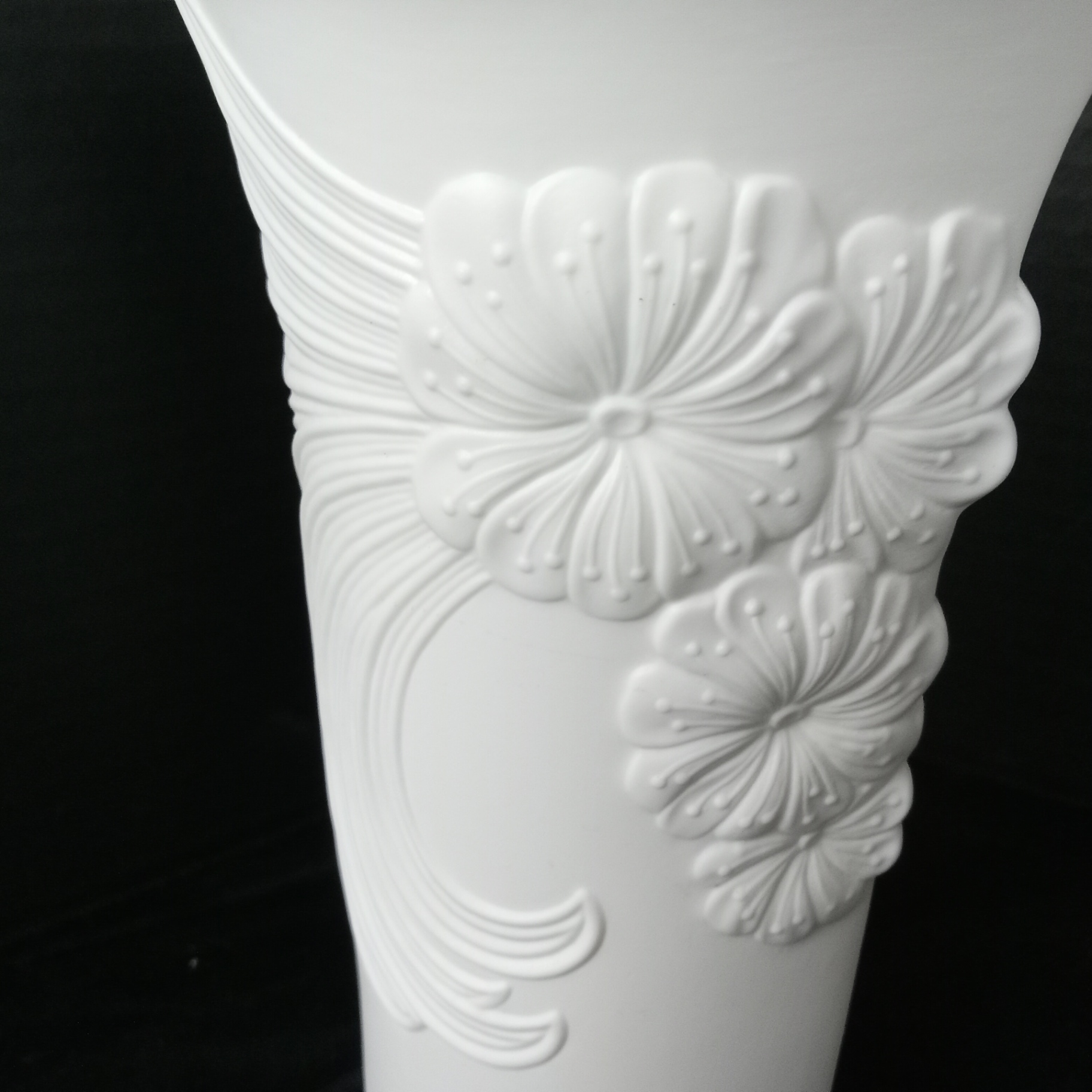 Kaiser Porzellan Bisque Vases - image 6 of 12