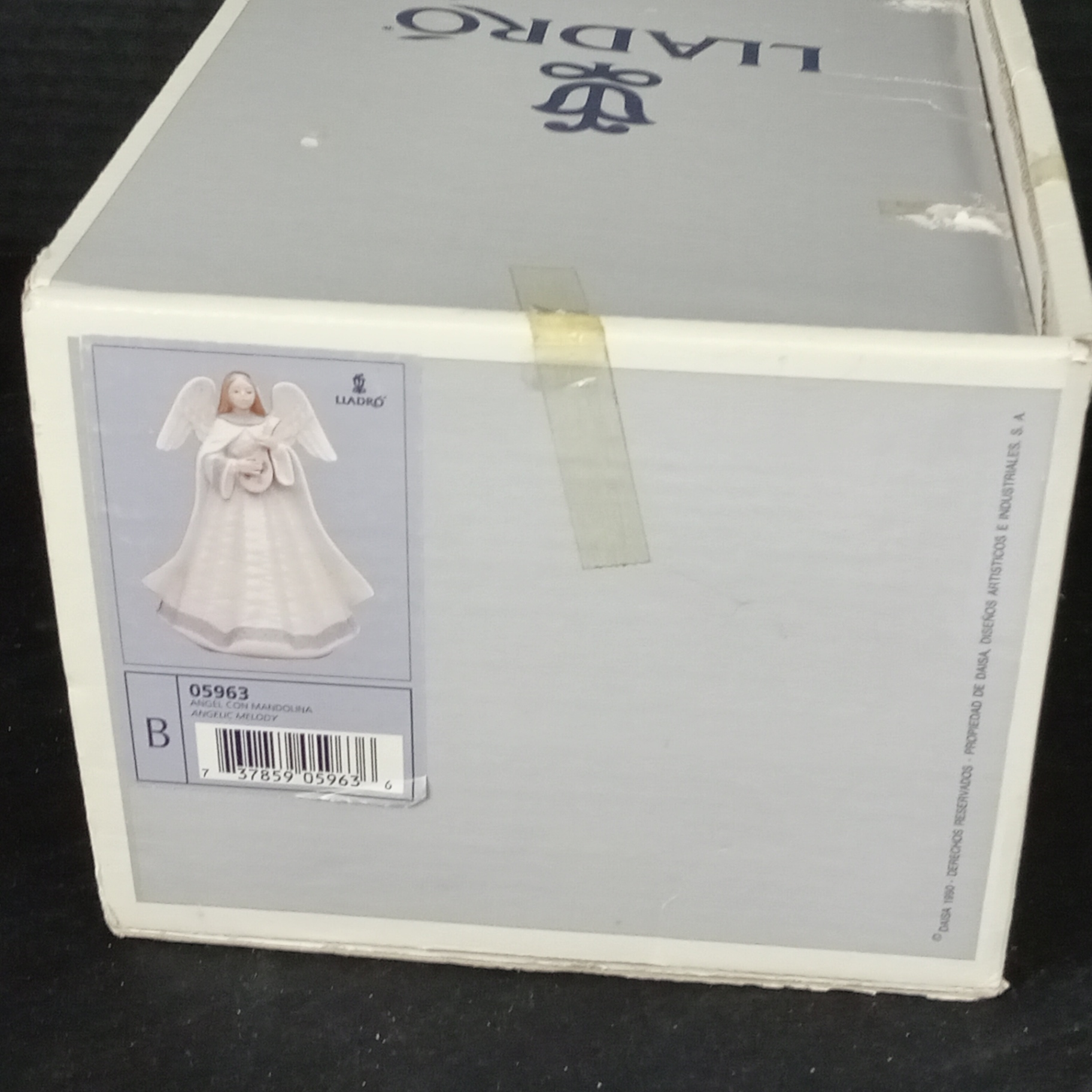 Lladro Angel w/Mandolin Figurine - image 6 of 6