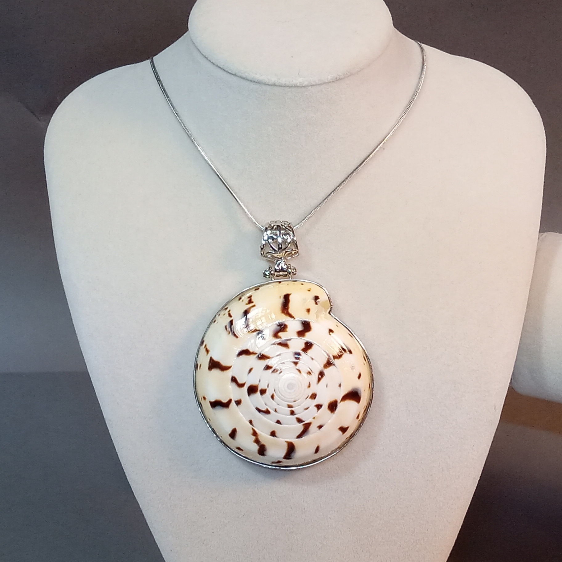 Pearl & Shell Jewelry (STR 3.3dwt) - image 2 of 16