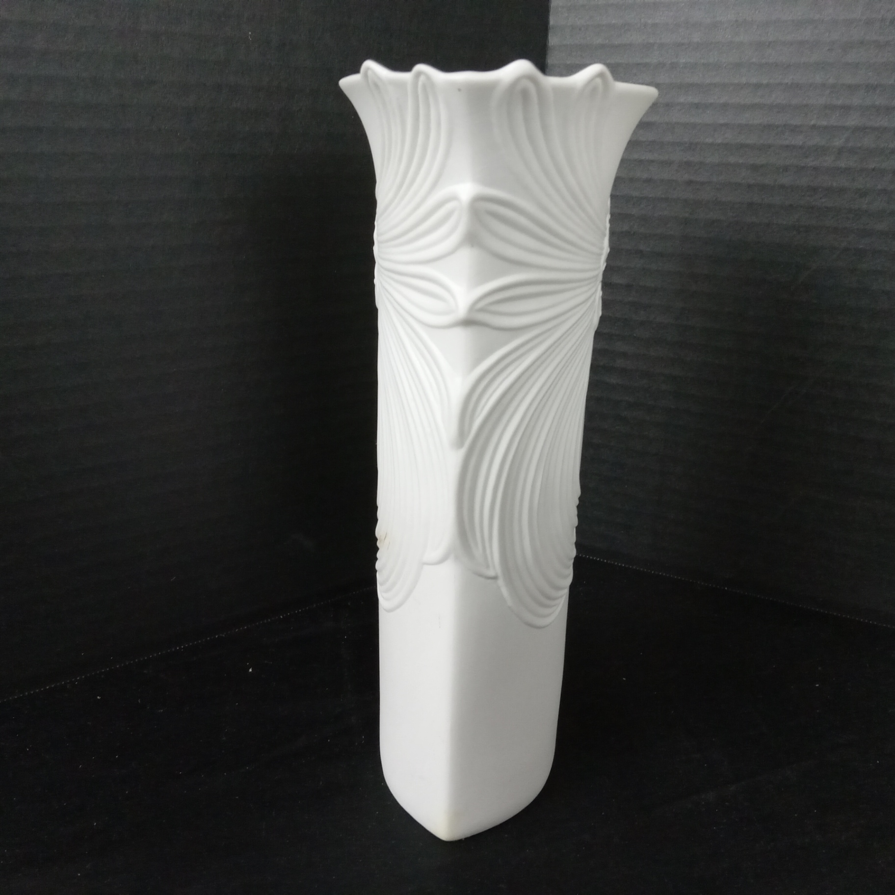 Kaiser Porzellan Bisque Vases - image 4 of 12