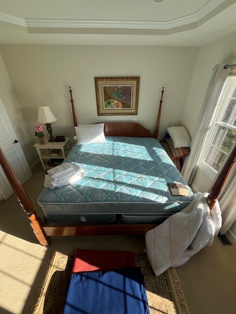 Harden Cherry King Size 4-Post Bed - image 1 of 6